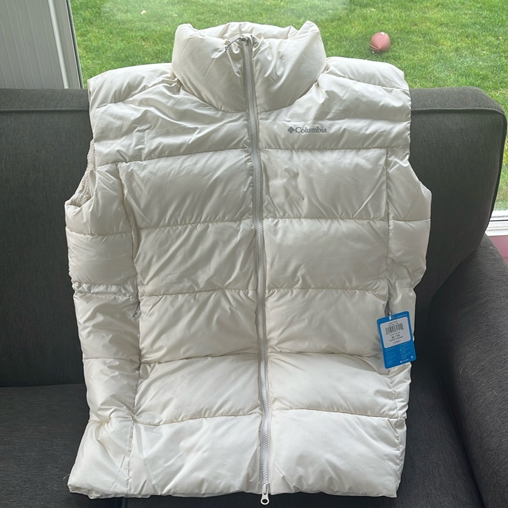 NWT Long Women’s Columbia Puffer Vest w/cinch waist